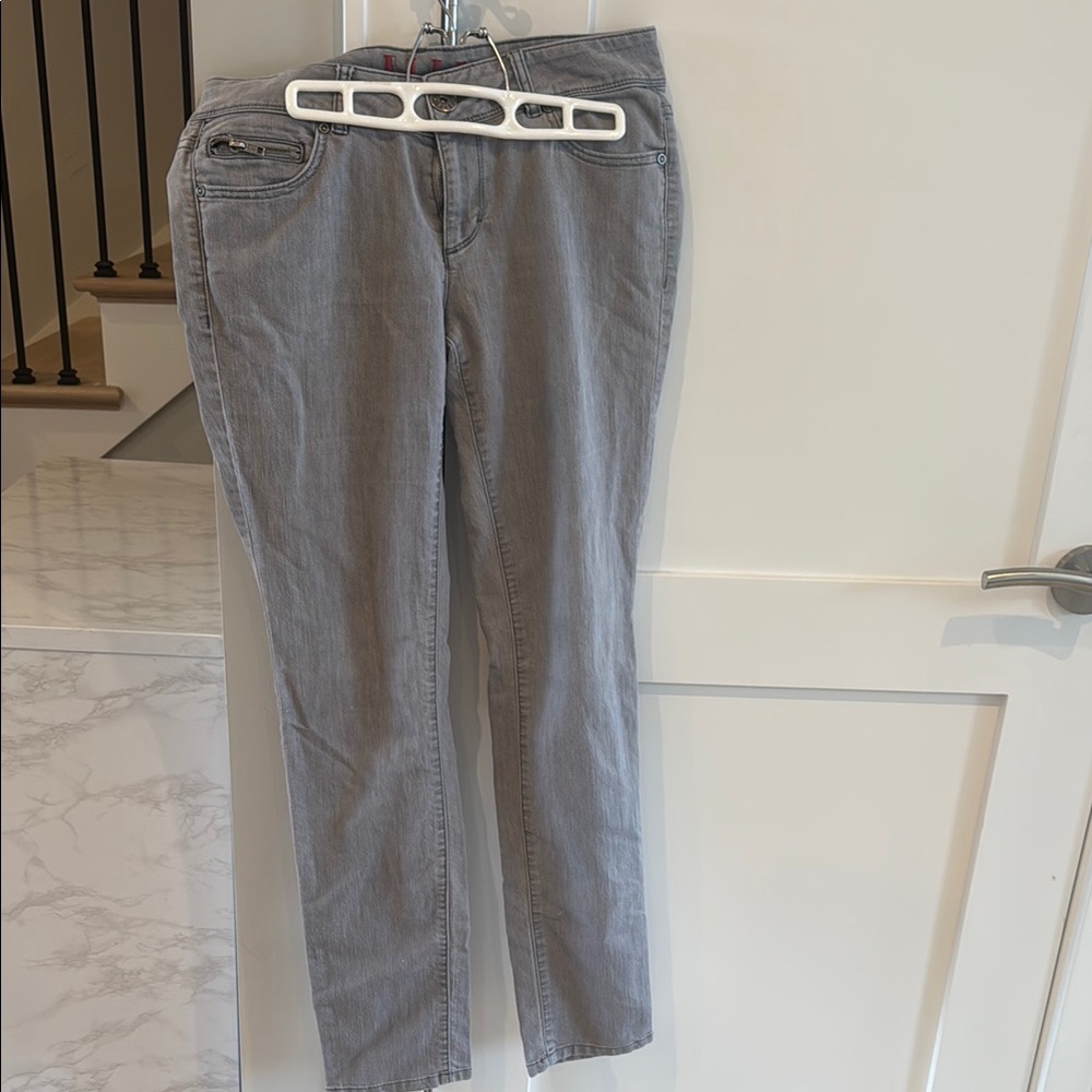 Elle Women's Skinny Jeans in Gray